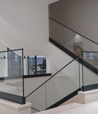 Профильные системы для стеклянных конструкций от ДомГласс